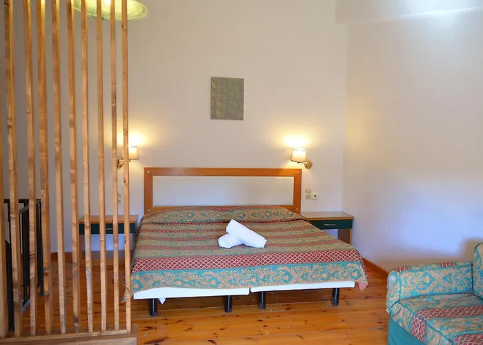 Oula Maisonettes Suites