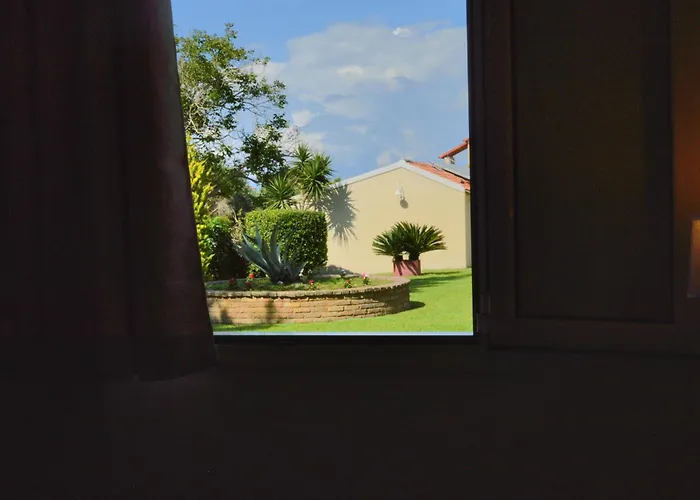 Oula Maisonettes Suites
