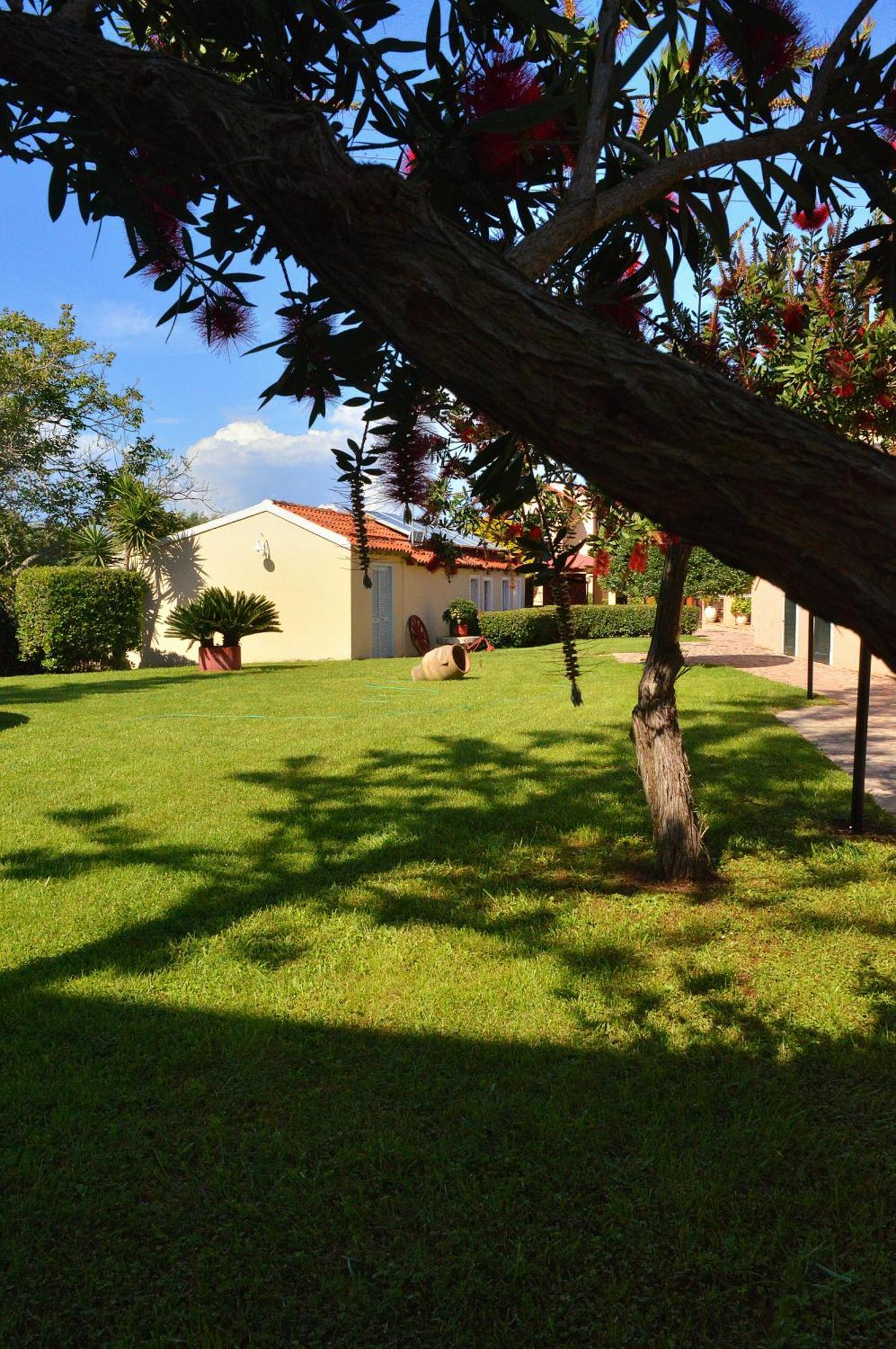 Oula Maisonettes 3* Kávos